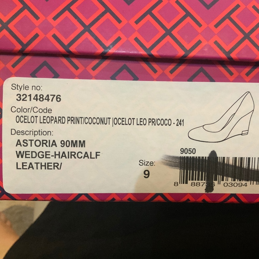 Tory Burch Wedge-Size 9 Wedge-Astoria, Never worn - Picture 2 of 9